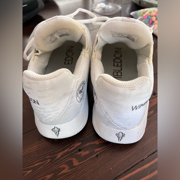 Babolar tennis shoes. - Picture 3 of 4